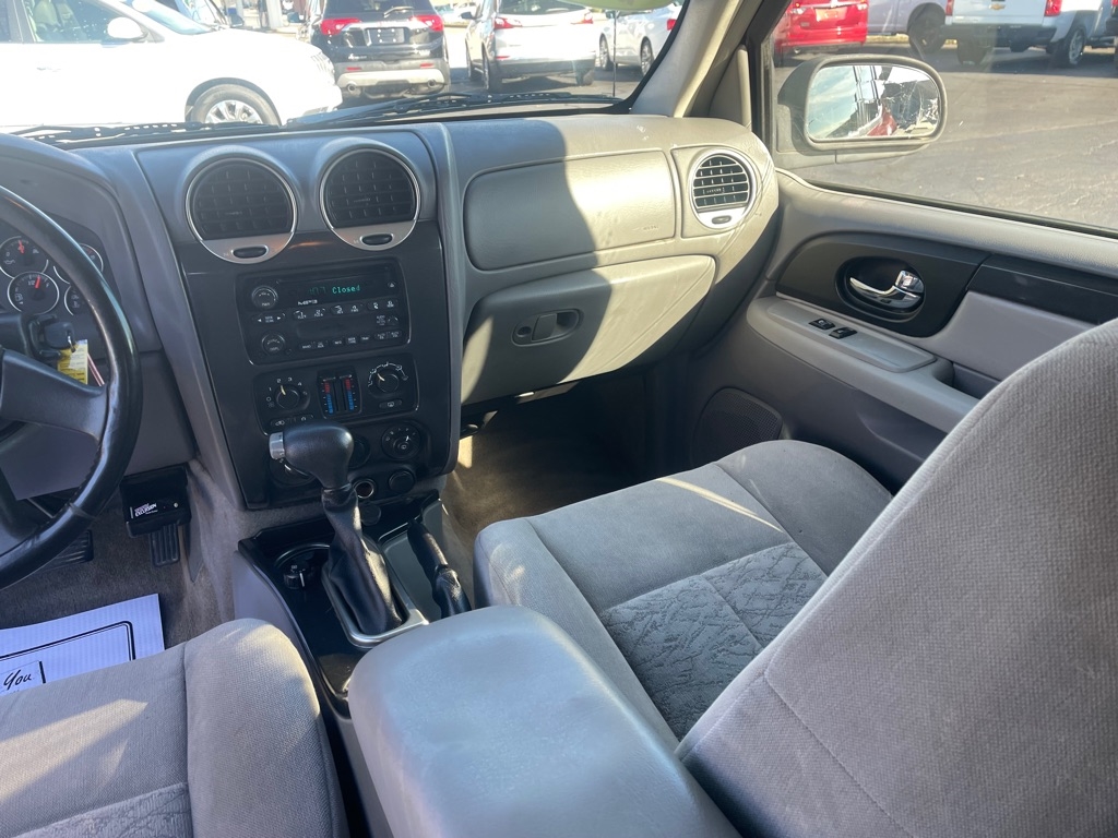GMC Envoy XL SLE 4WD 2005