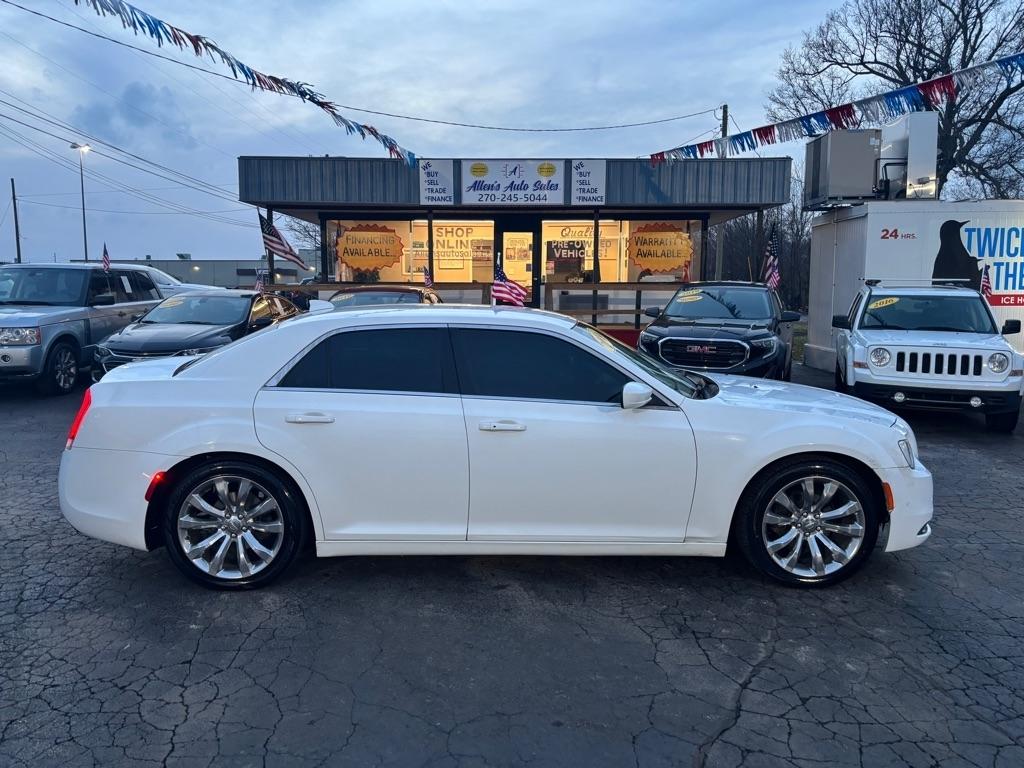 Chrysler 300 Limited RWD 2016