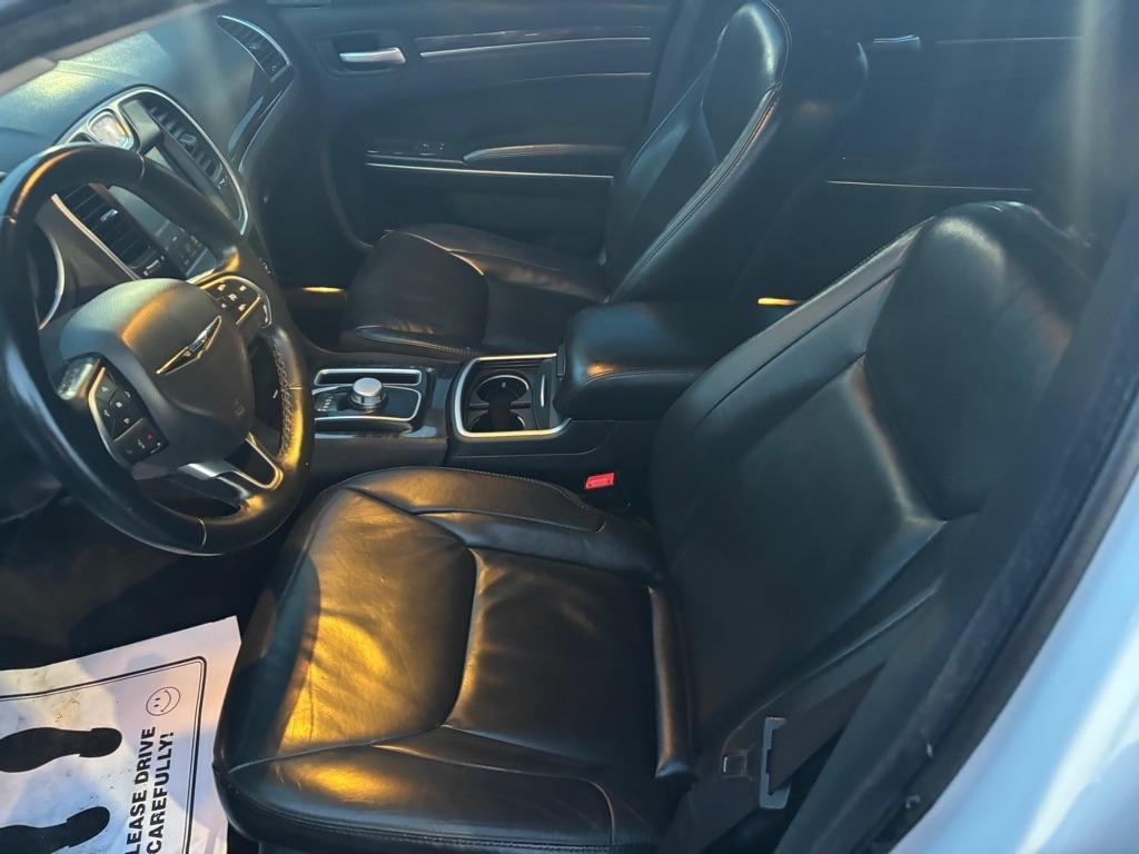 Chrysler 300 Limited RWD 2016