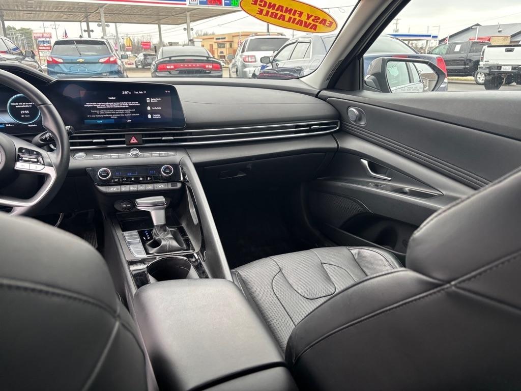 Hyundai Elantra Limited Hybrid 2023