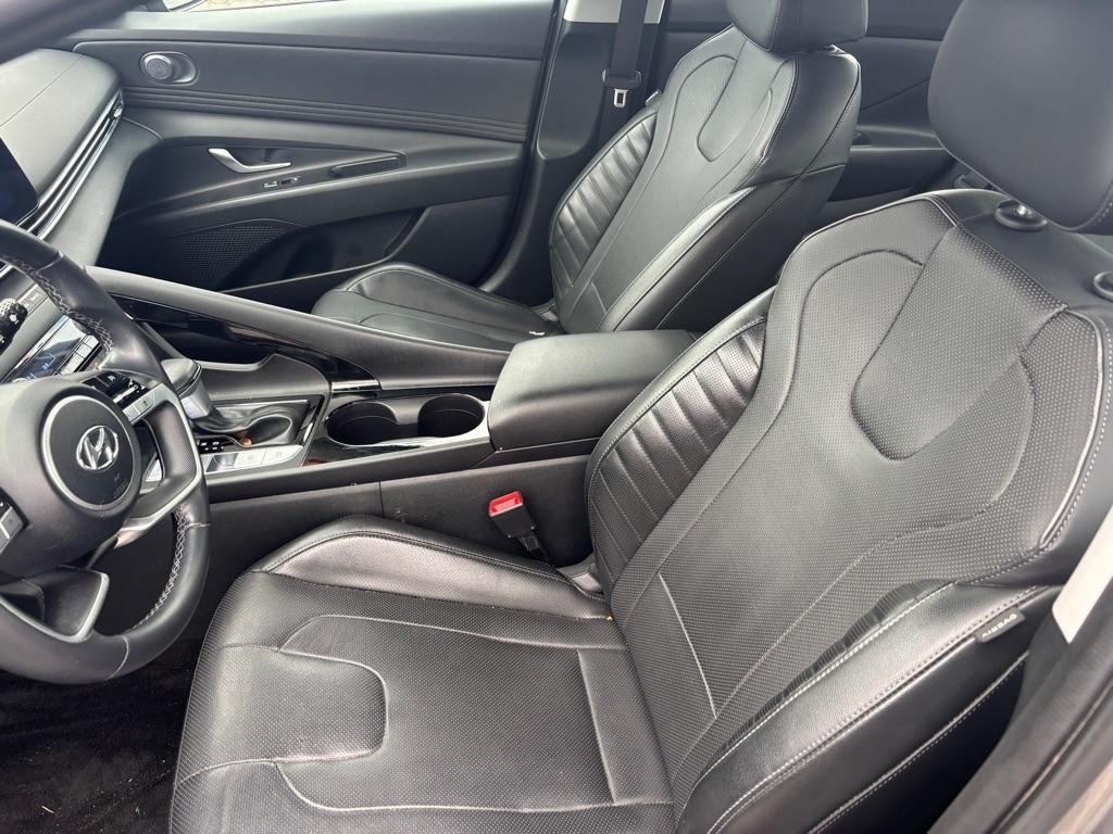 Hyundai Elantra Limited Hybrid 2023