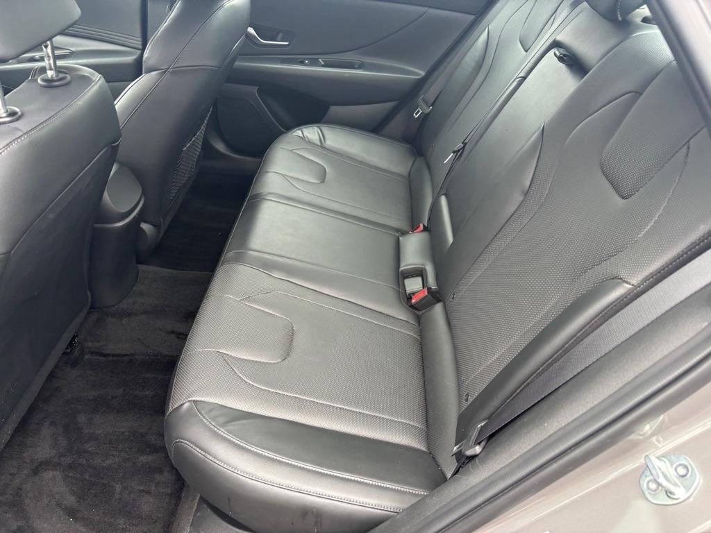 Hyundai Elantra Limited Hybrid 2023