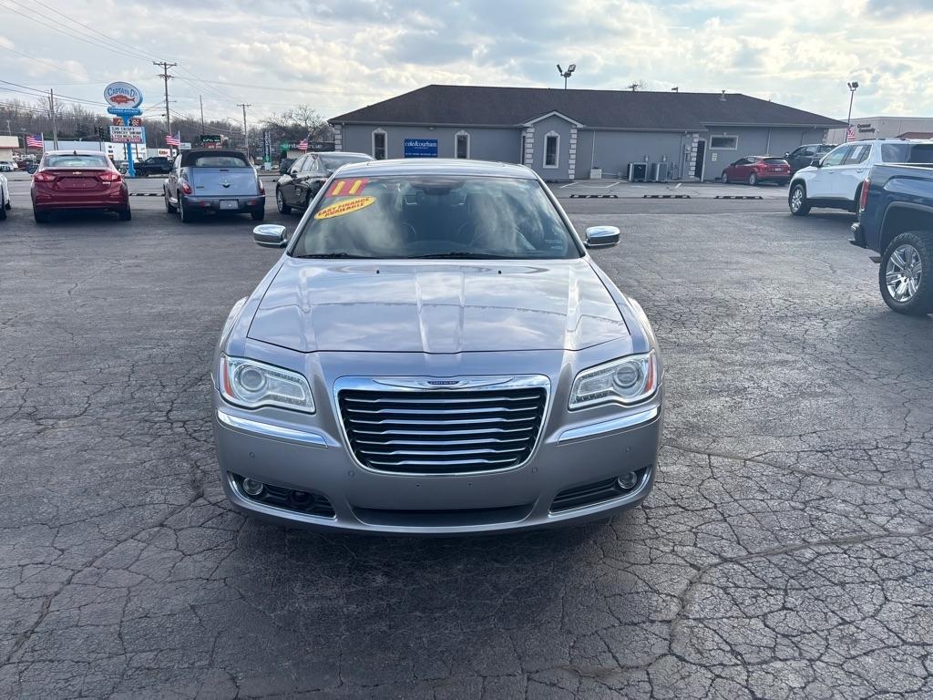 Chrysler 300 Limited RWD 2011