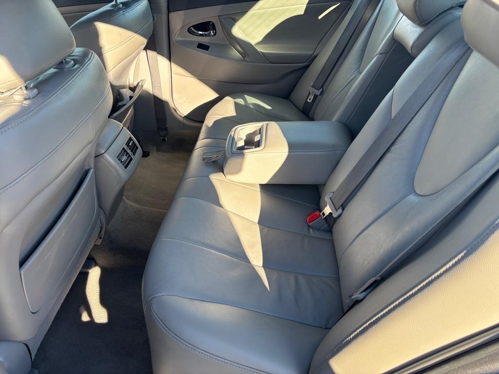 Toyota Camry Hybrid Sedan 2008