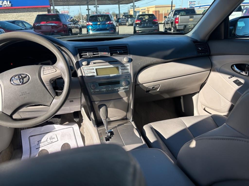 Toyota Camry Hybrid Sedan 2008