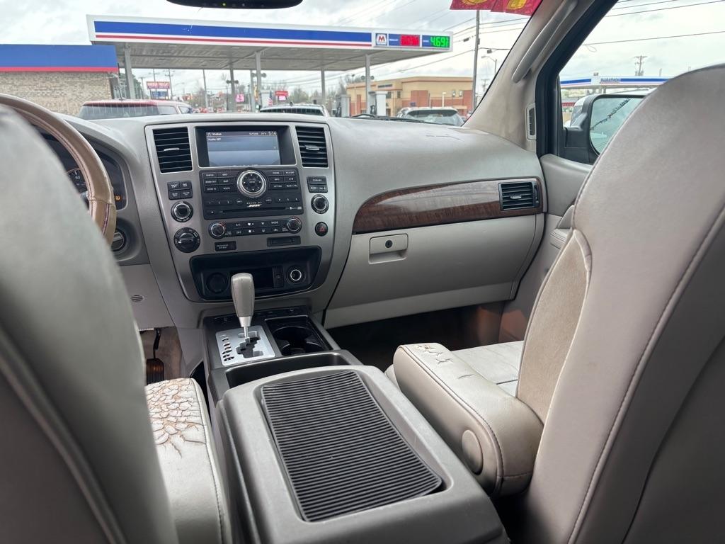 Nissan Armada Platinum 4WD 2010