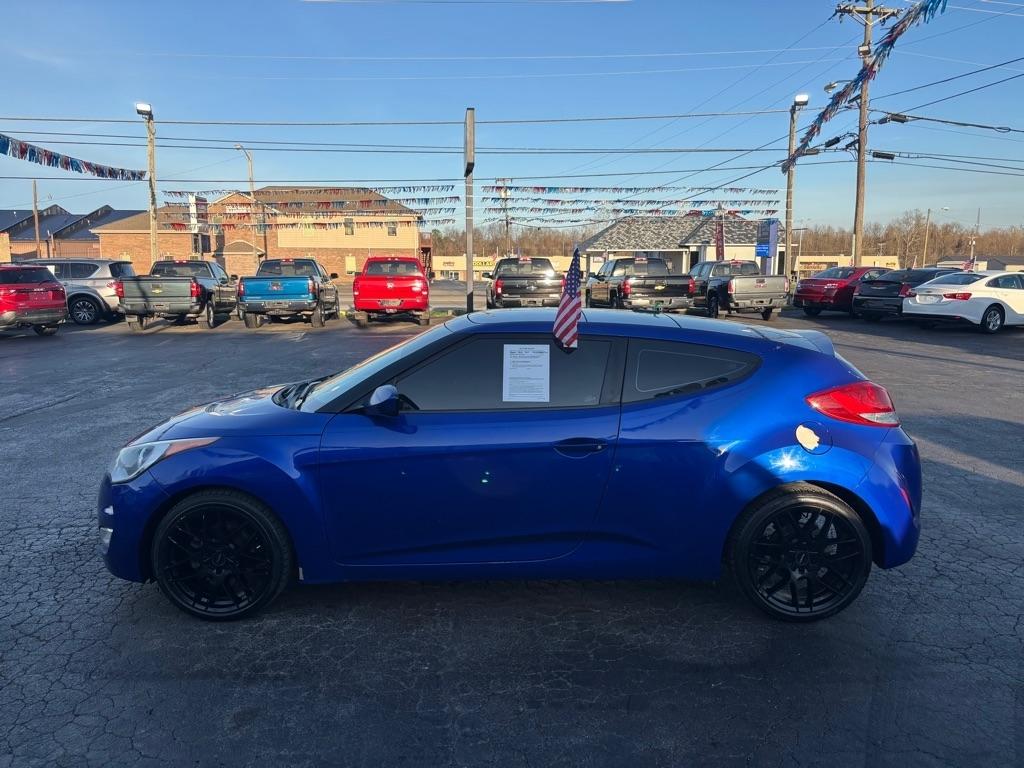 Hyundai Veloster Base 2013