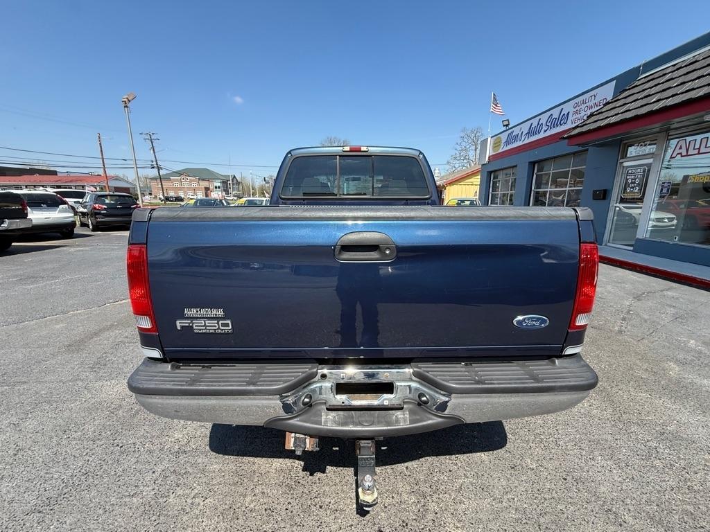 Ford F-250 SD XL Crew Cab 4WD 2004
