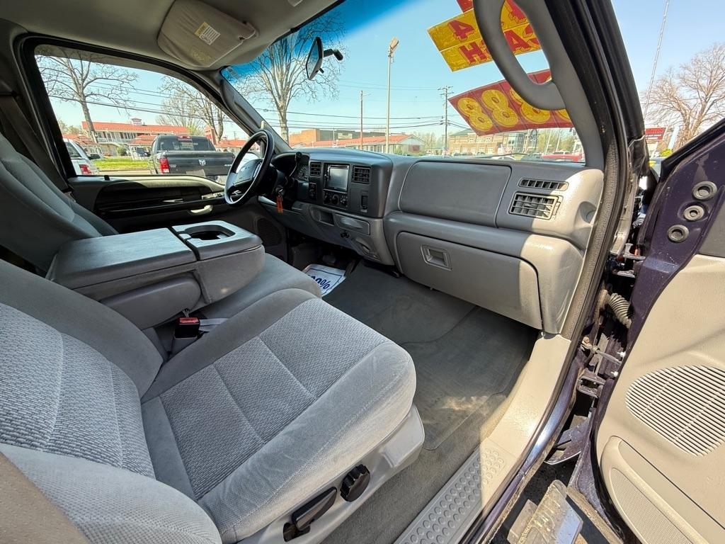 Ford F-250 SD XL Crew Cab 4WD 2004