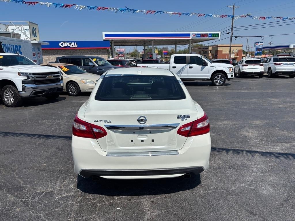 Nissan Altima 2.5 SV 2016