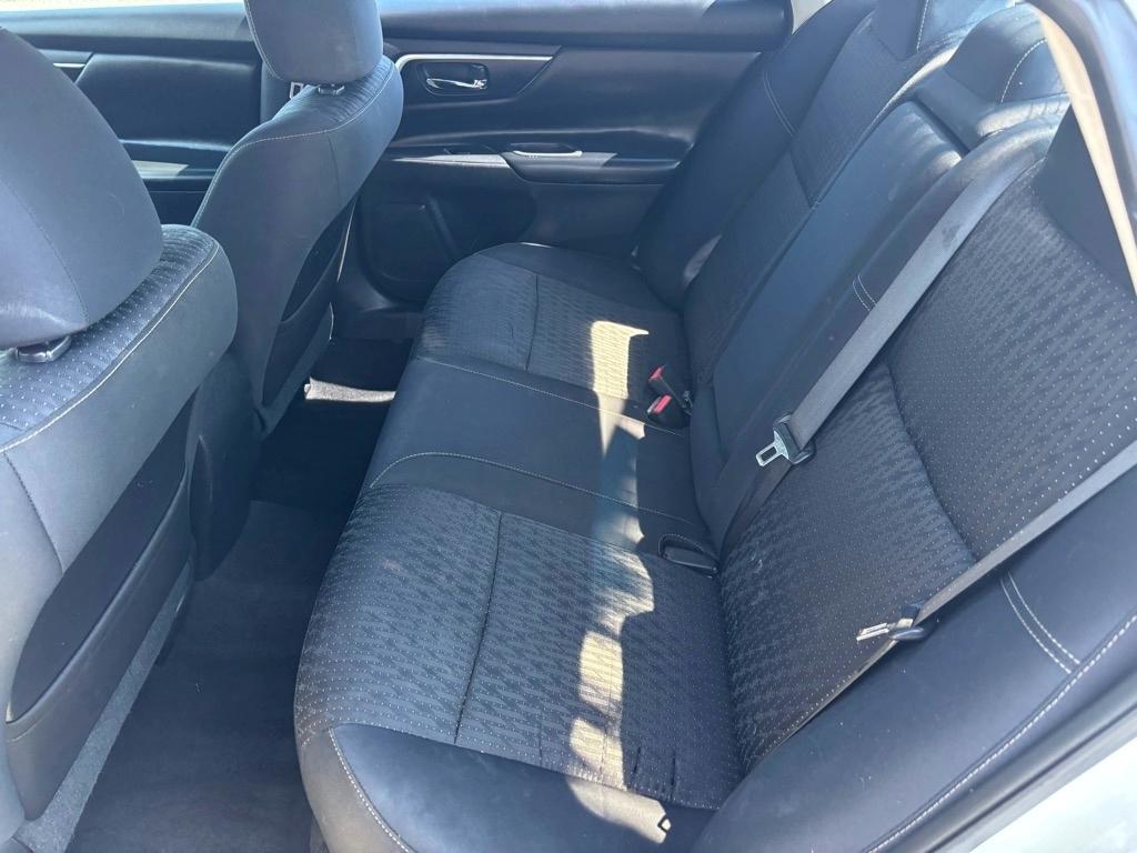 Nissan Altima 2.5 SV 2016