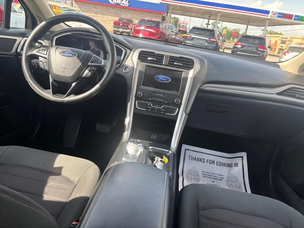 Ford Fusion SE 2020