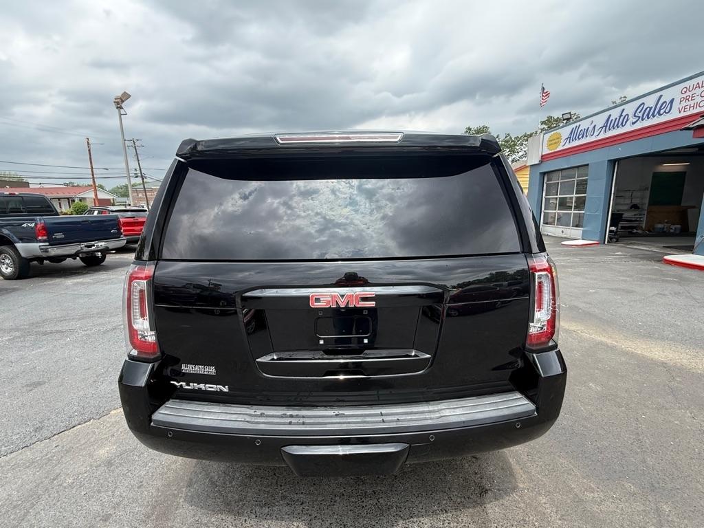 GMC Yukon SLT 4WD 2017