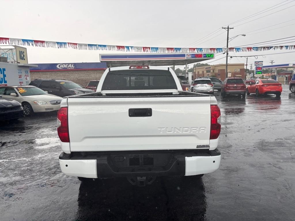 Toyota Tundra Limited 5.7L FFV Double Cab 4WD 2016