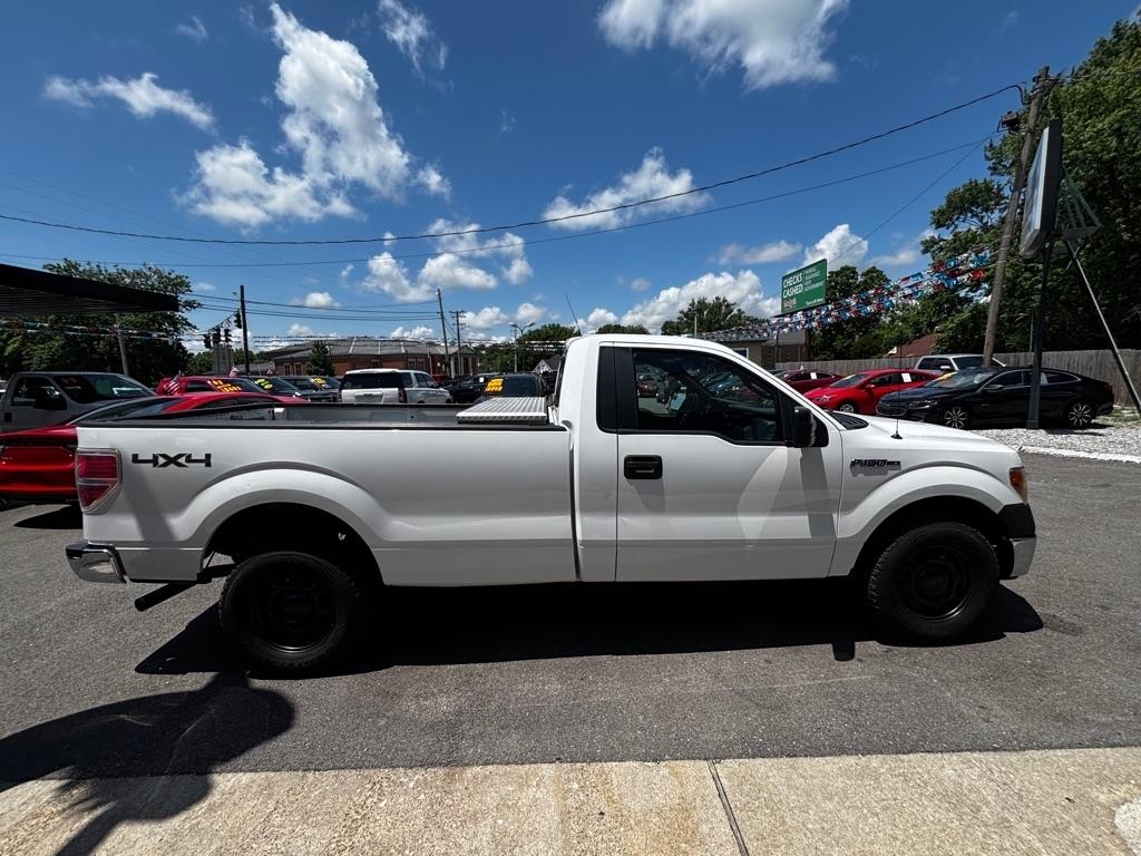Ford F-150 XLT 8-ft. Bed 4WD 2011