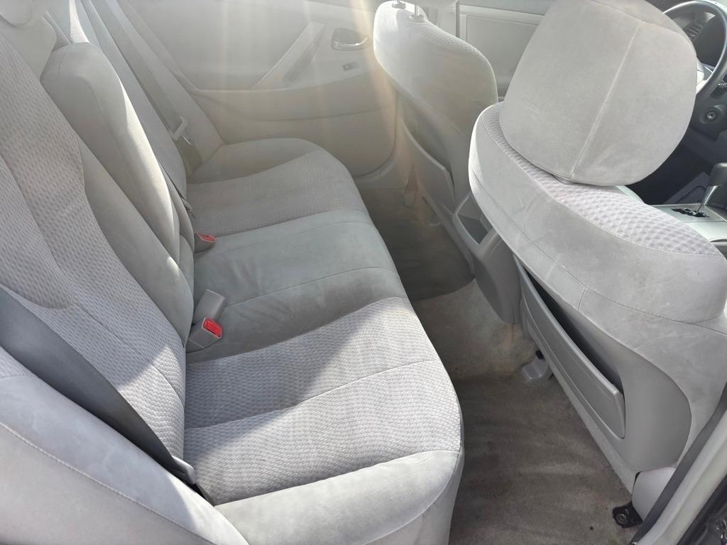 Toyota Camry SE 6-Spd MT 2010