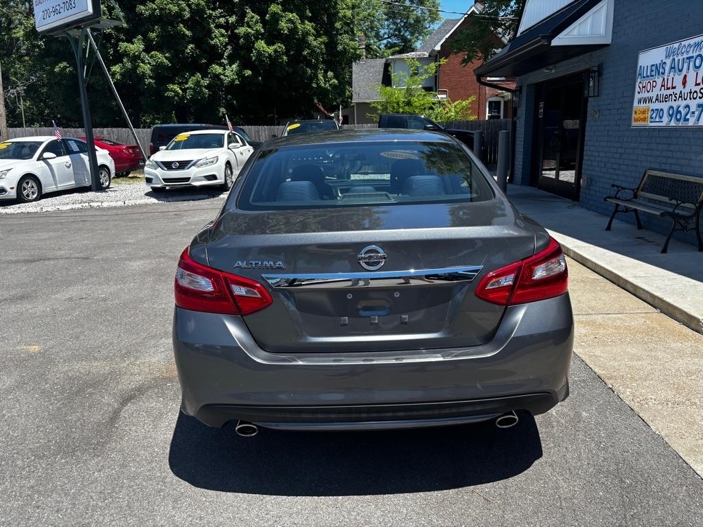 Nissan Altima 2.5 SR 2016