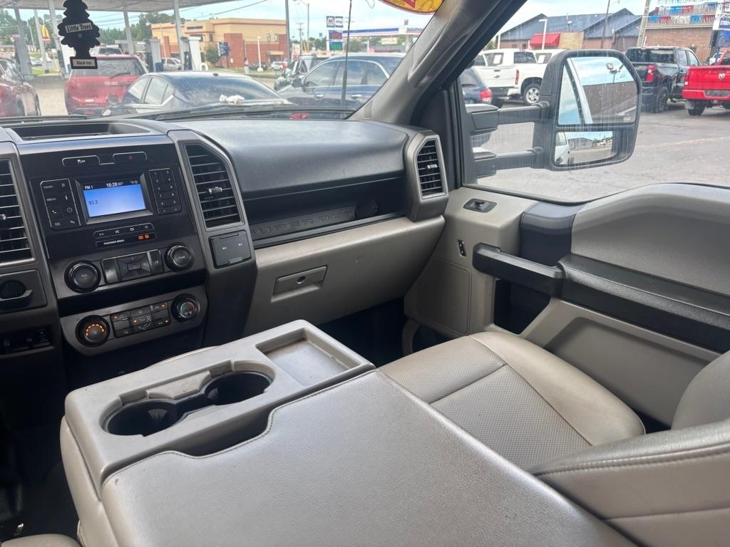 Ford F-350 SD XL Crew Cab Long Bed DRW 2WD 2022