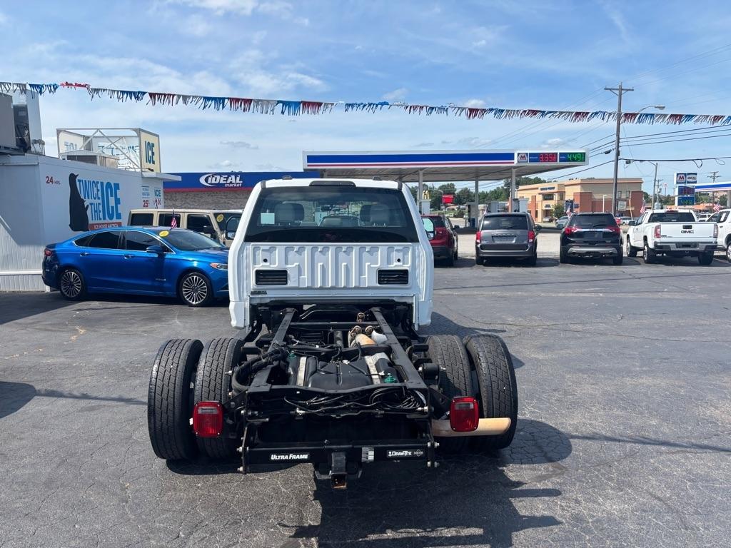 Ford F-350 SD XL Crew Cab Long Bed DRW 2WD 2022
