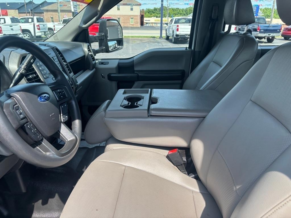 Ford F-350 SD XL Crew Cab Long Bed DRW 2WD 2022