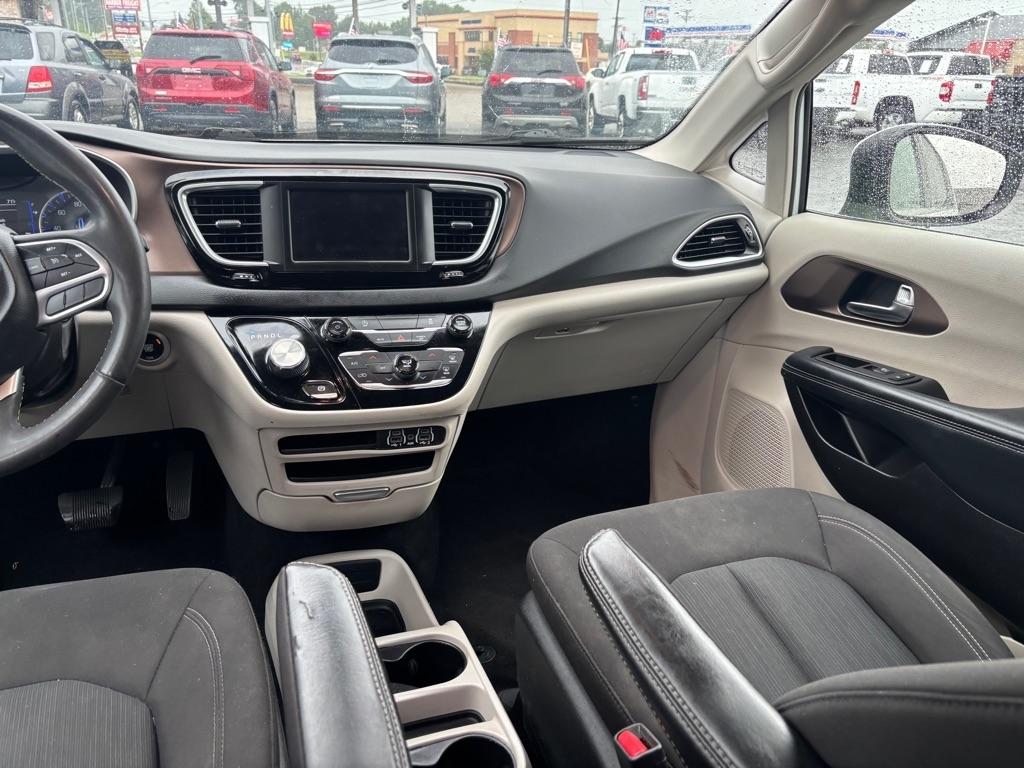 Chrysler Voyager  2023