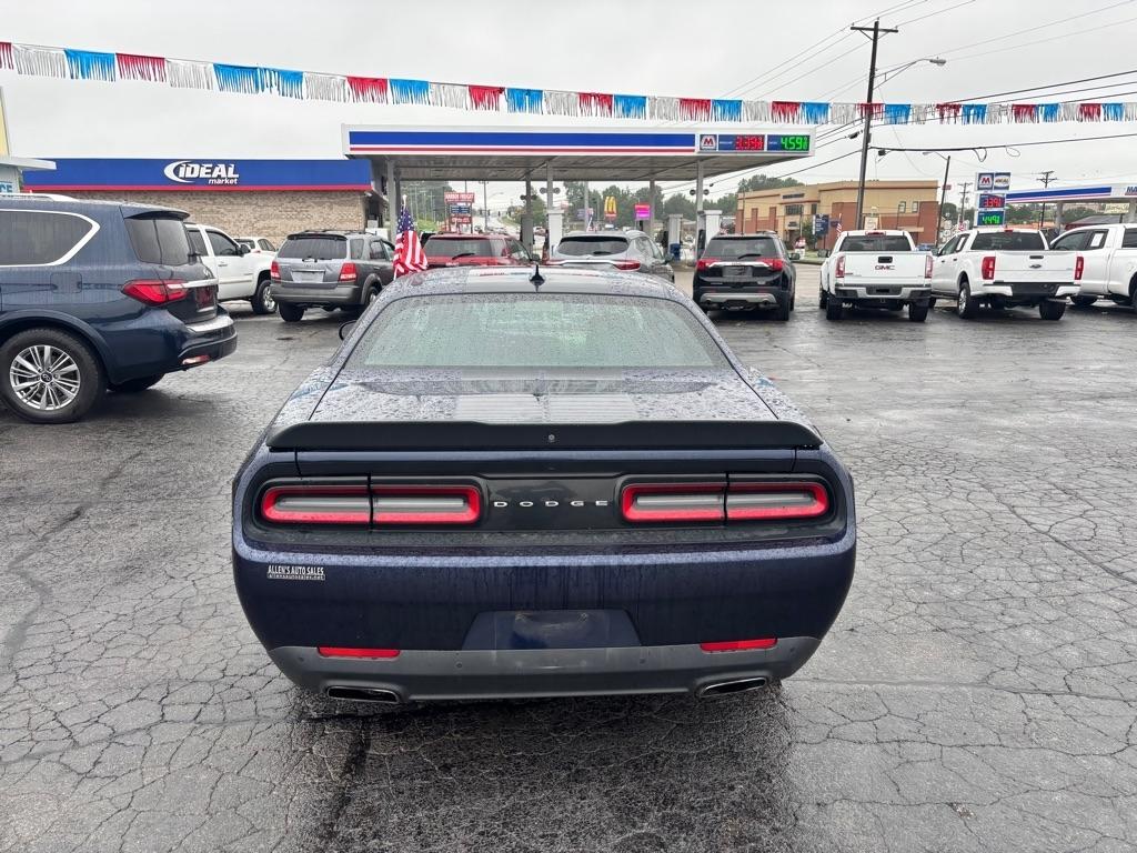Dodge Challenger  2016