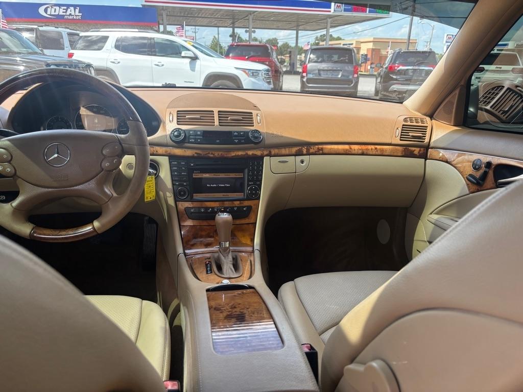 Mercedes-Benz E-Class E350 Luxury Sedan 2009