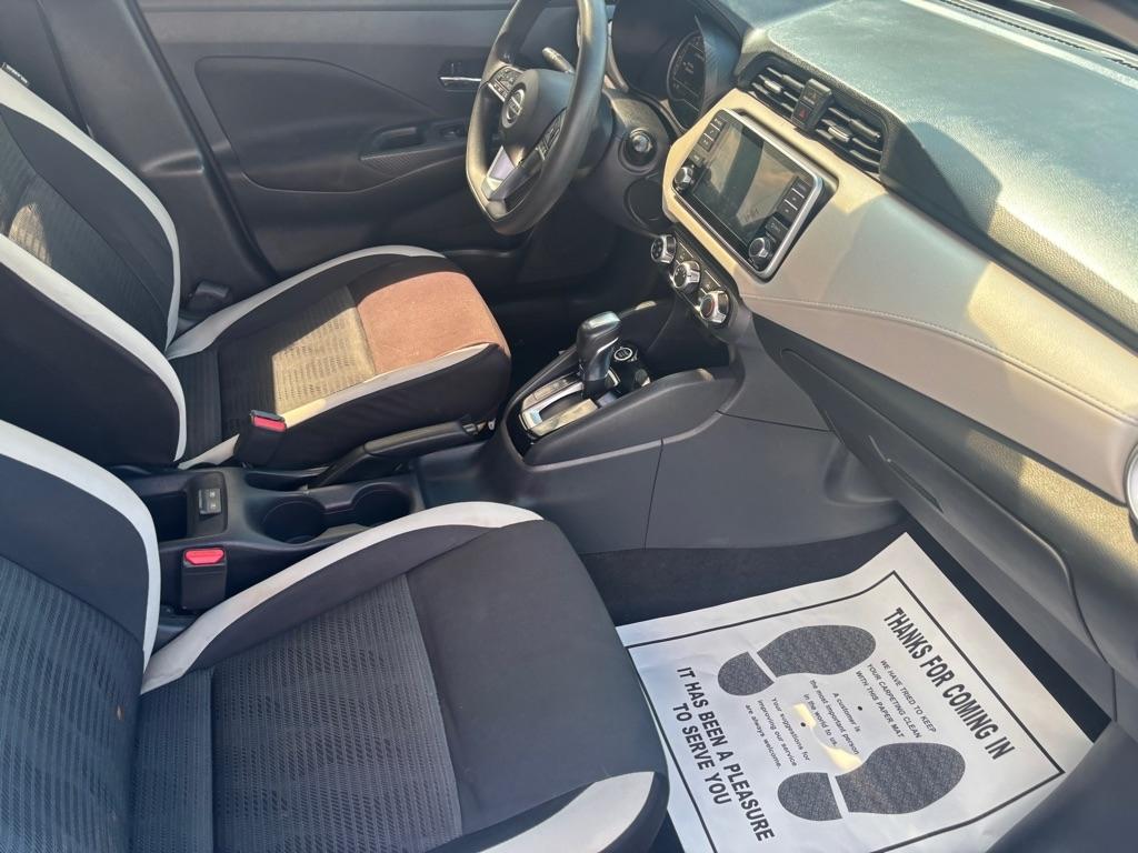 Nissan Versa SV 2021