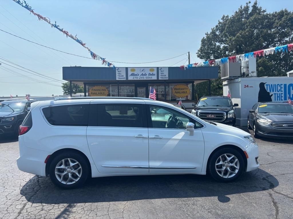 Chrysler Pacifica Limited 2020