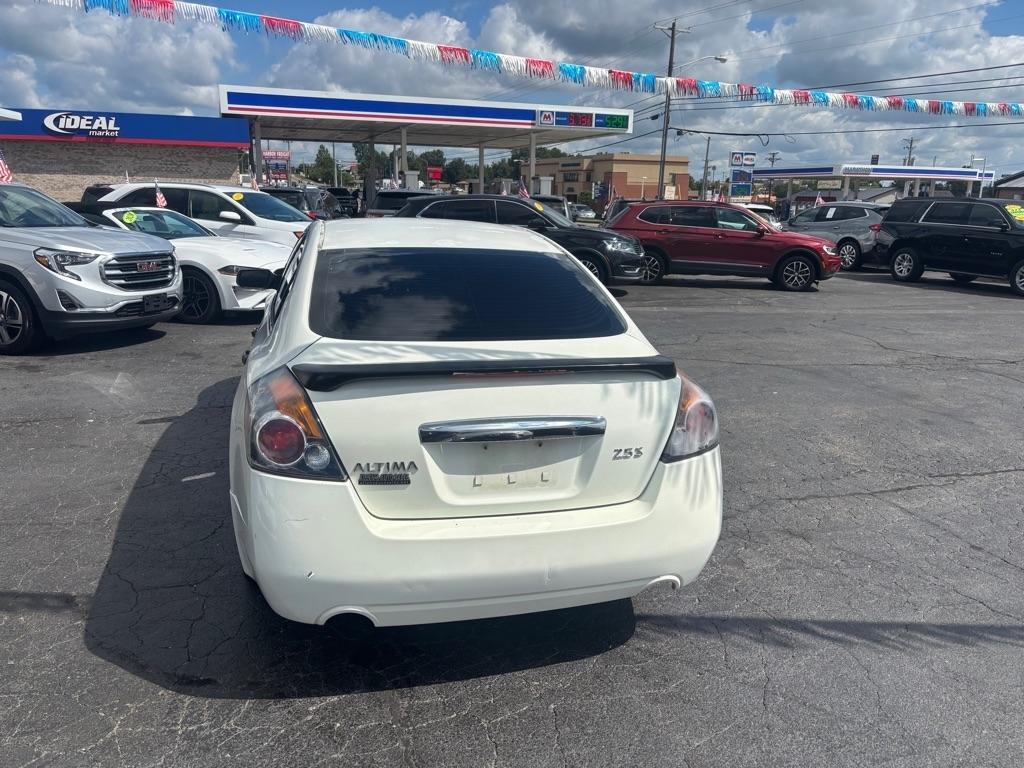 Nissan Altima 2.5 S 2010