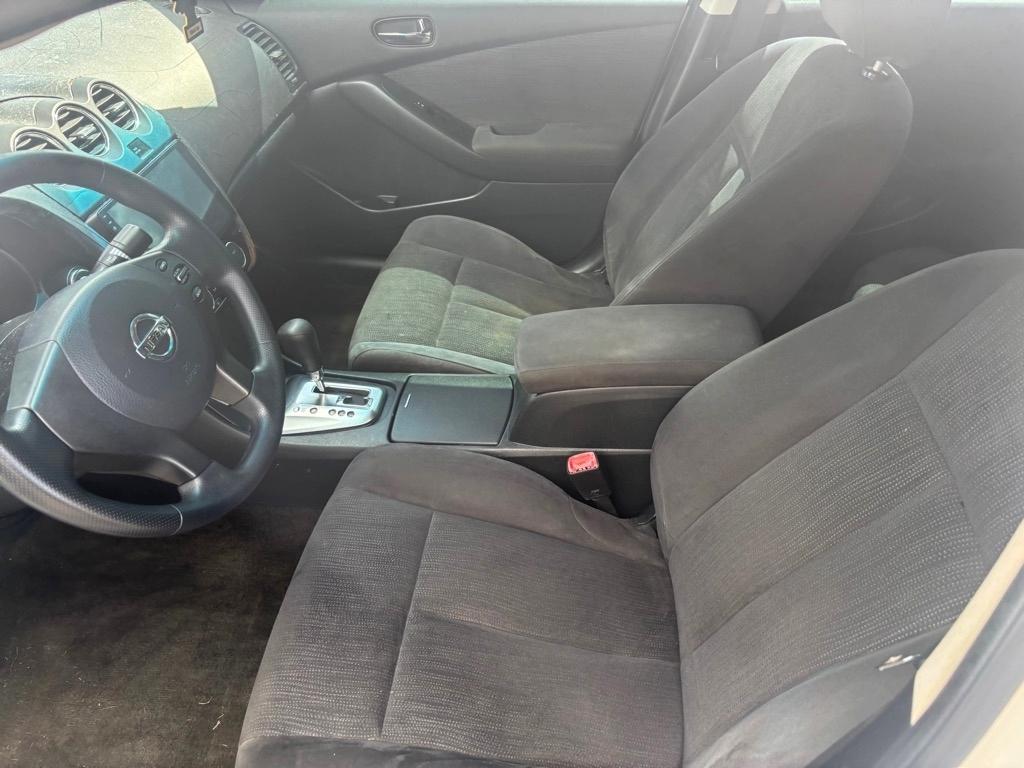 Nissan Altima 2.5 S 2010