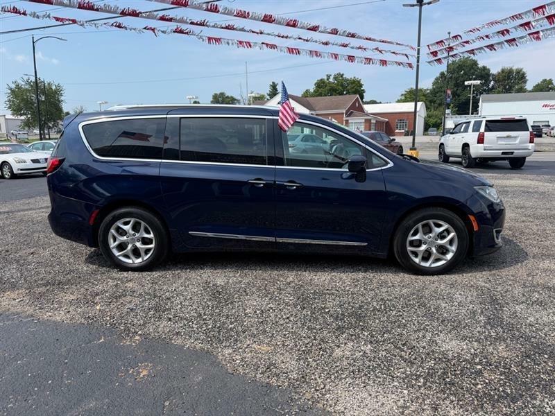 Chrysler Pacifica Touring-L 2020