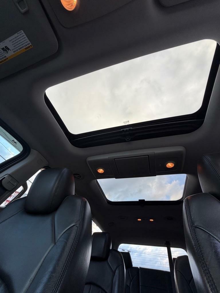 GMC Acadia SLT-2 FWD 2010