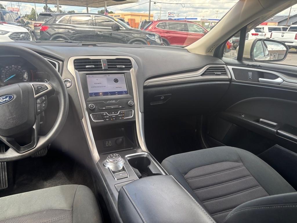 Ford Fusion SE 2019