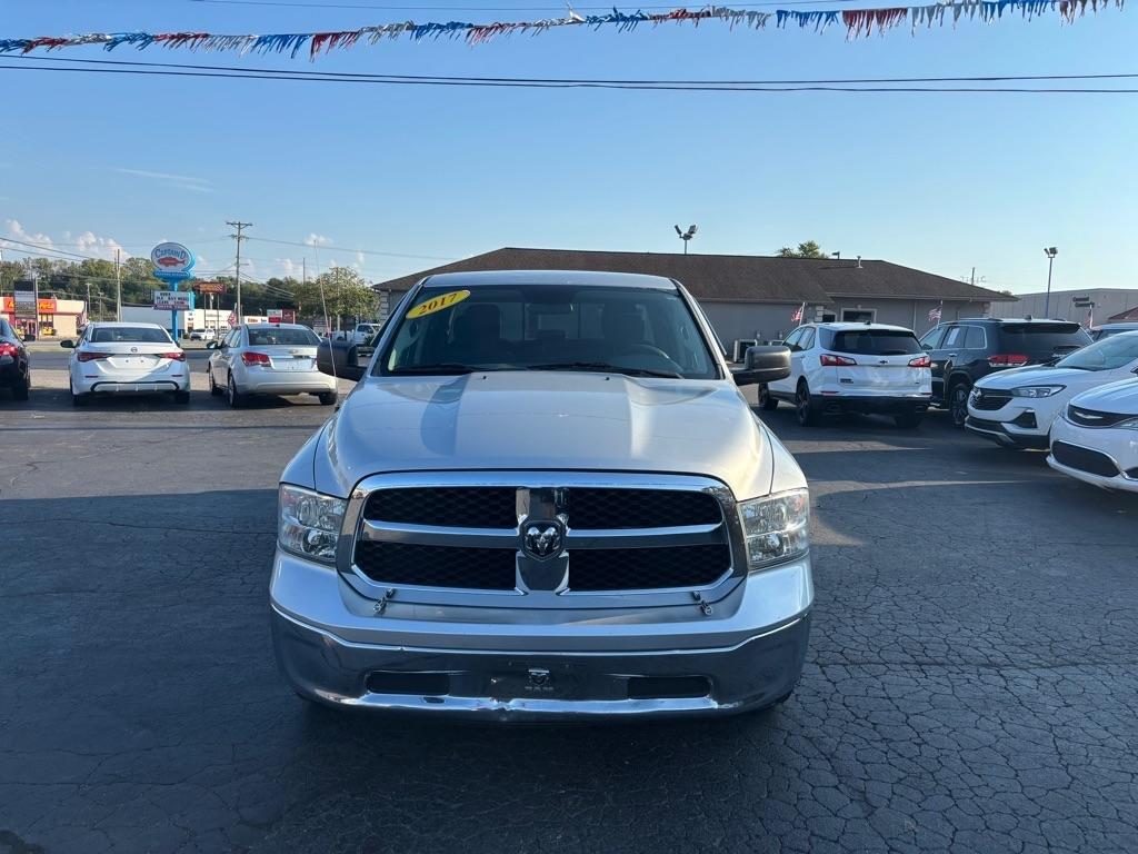 RAM 1500 SLT Quad Cab 2WD 2017
