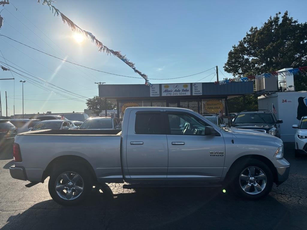 RAM 1500 SLT Quad Cab 2WD 2017