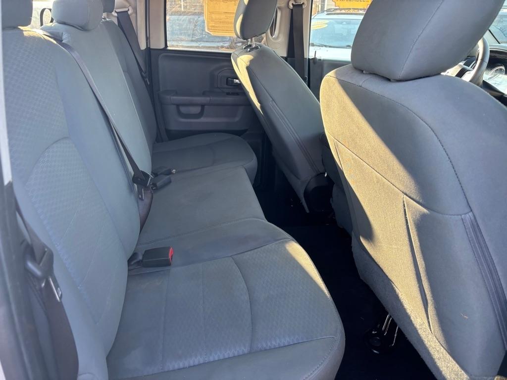RAM 1500 SLT Quad Cab 2WD 2017