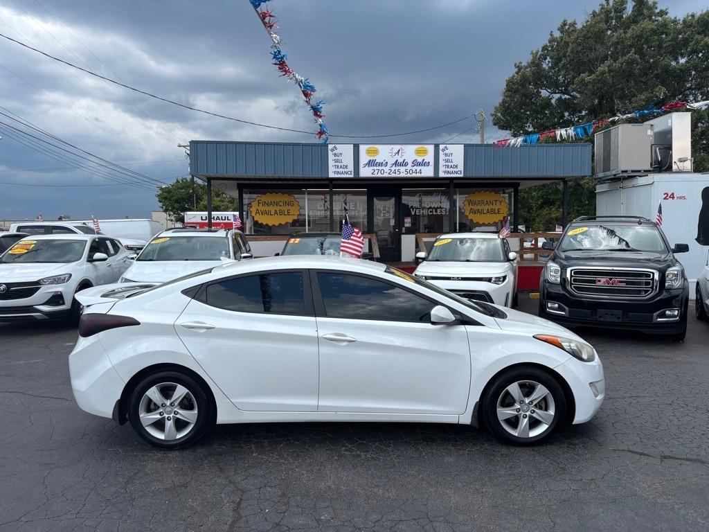 Hyundai Elantra GLS M/T 2013