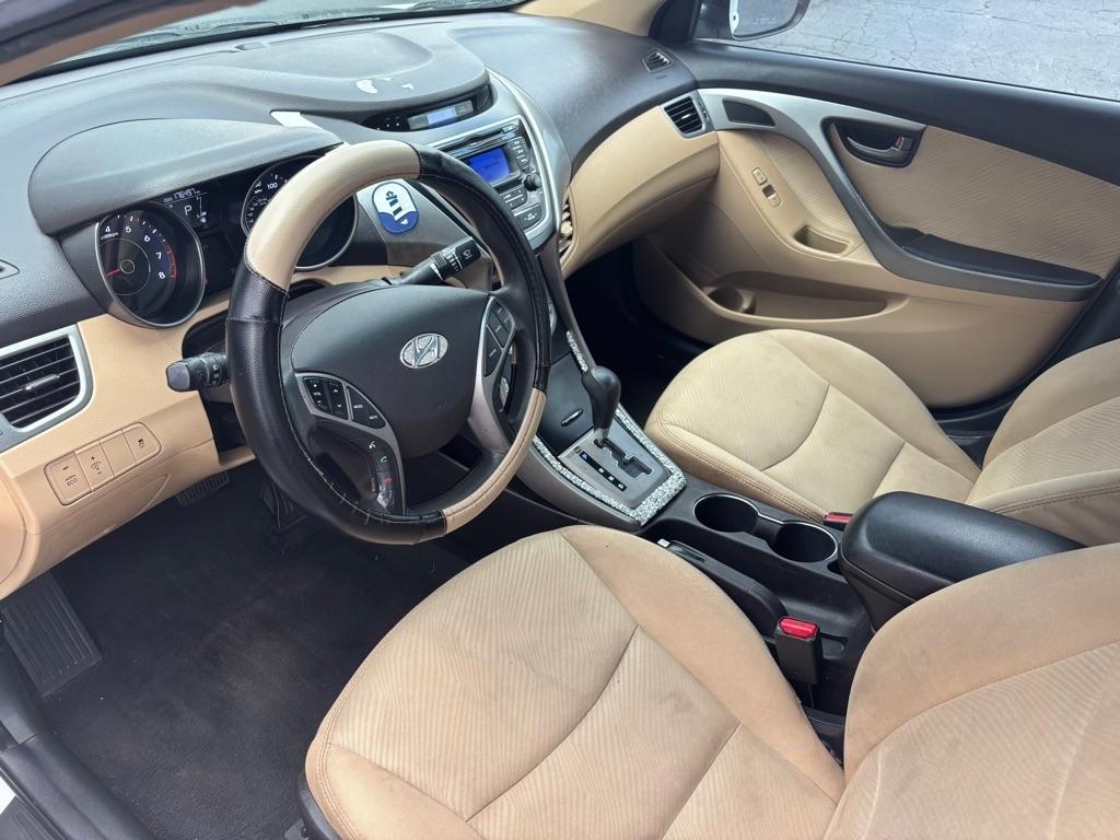 Hyundai Elantra GLS M/T 2013