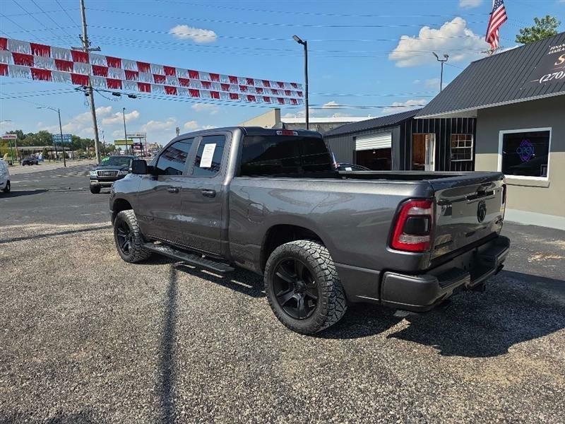 RAM 1500 Big Horn Quad Cab 4WD 2020