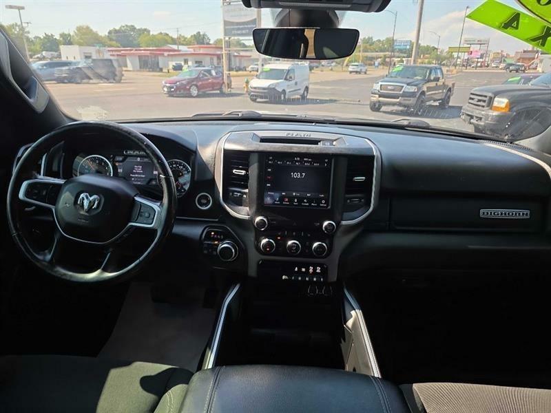RAM 1500 Big Horn Quad Cab 4WD 2020