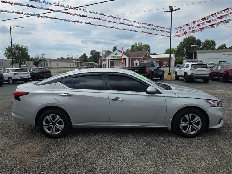Nissan Altima 2.5 S AWD 2020