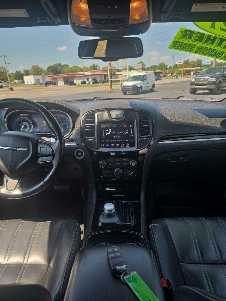 Chrysler 300 S V6 RWD 2021