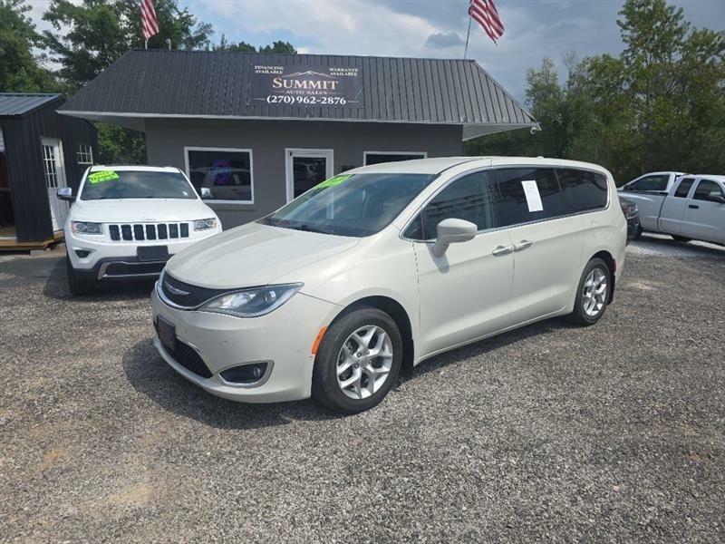 Chrysler Pacifica Touring Plus 2019