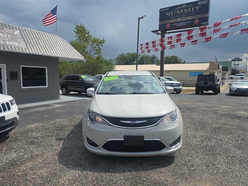 Chrysler Pacifica Touring Plus 2019