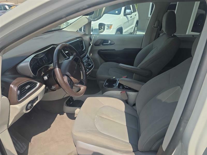 Chrysler Pacifica Touring Plus 2019