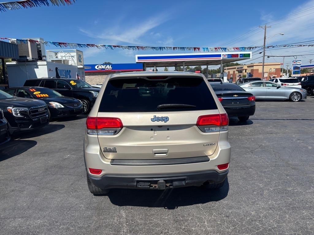 Jeep Grand Cherokee Laredo 4WD 2015