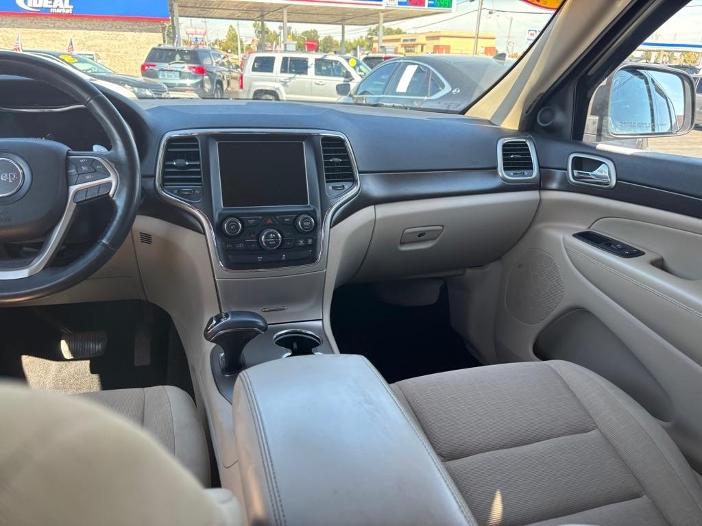 Jeep Grand Cherokee Laredo 4WD 2015