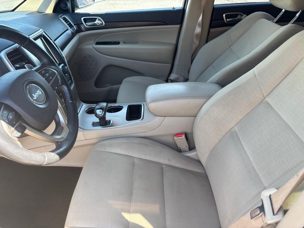 Jeep Grand Cherokee Laredo 4WD 2015