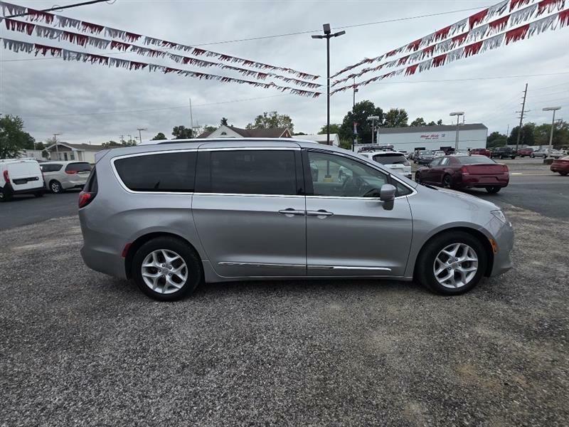 Chrysler Pacifica Touring-L 2018